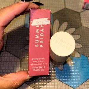 ⚠️💋BRAND NEW IN BOX SUMMER FRIDAYS DREAM LIP OIL IN SHADE “SOFT MAUVE”